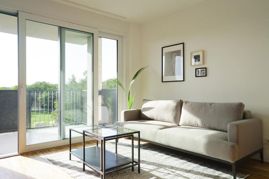 Apartment With Terrace Near Metro Station And Spa Vienna Exterior photo