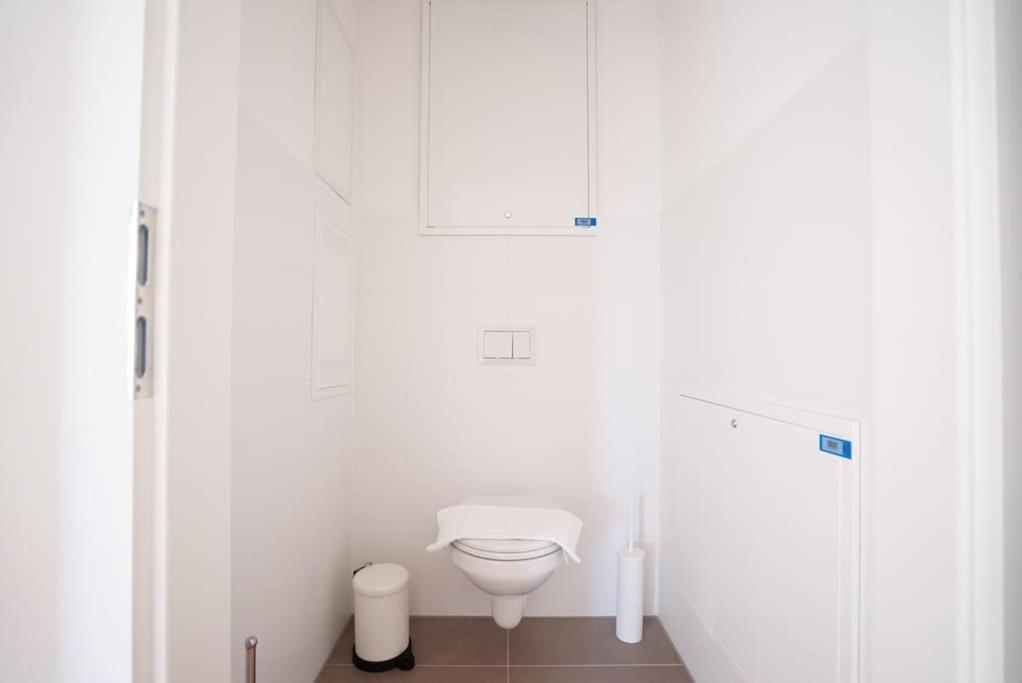 Apartment With Terrace Near Metro Station And Spa Vienna Exterior photo